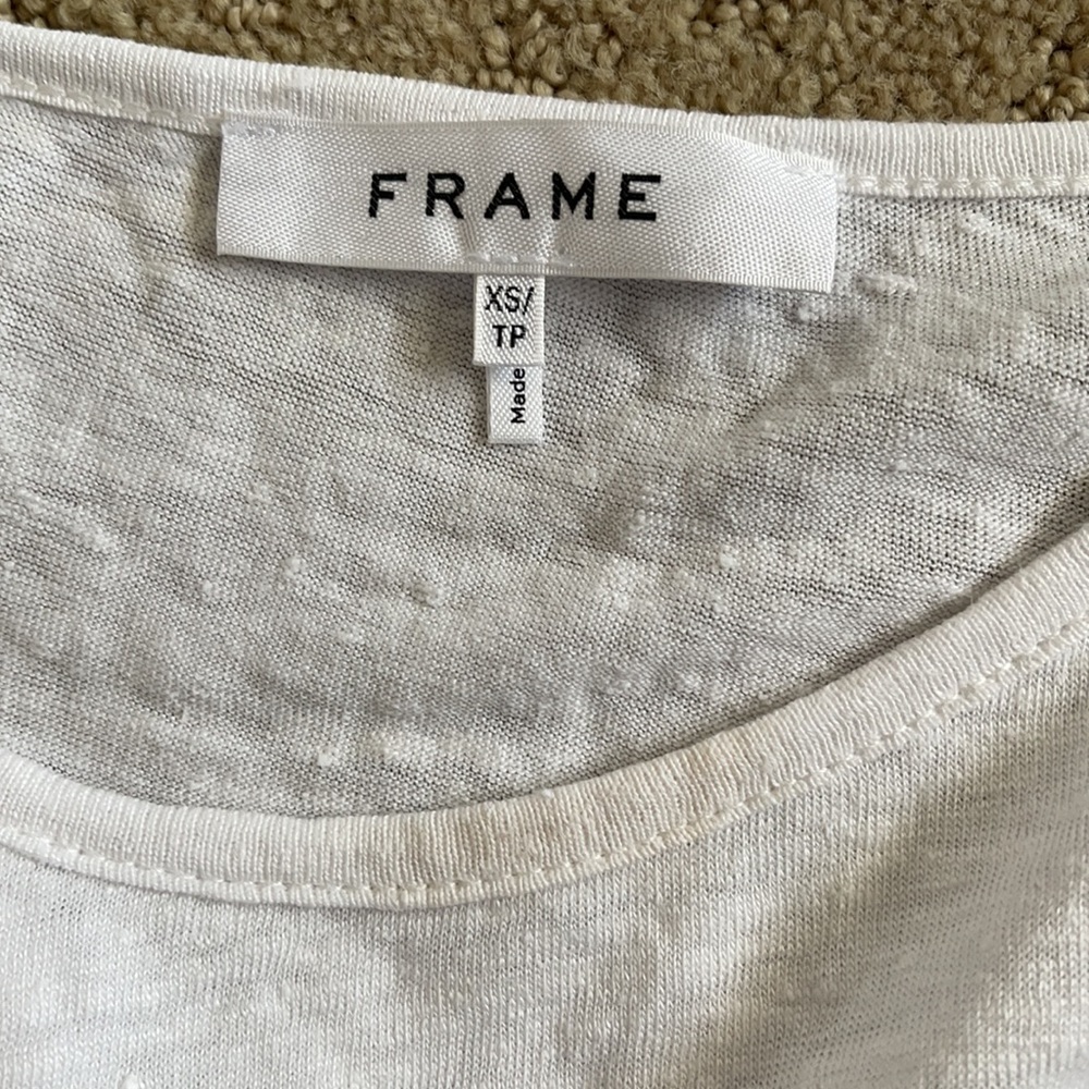 Frame Ruffle Linen Long Sleeve -Damaged - Picture 3 of 8